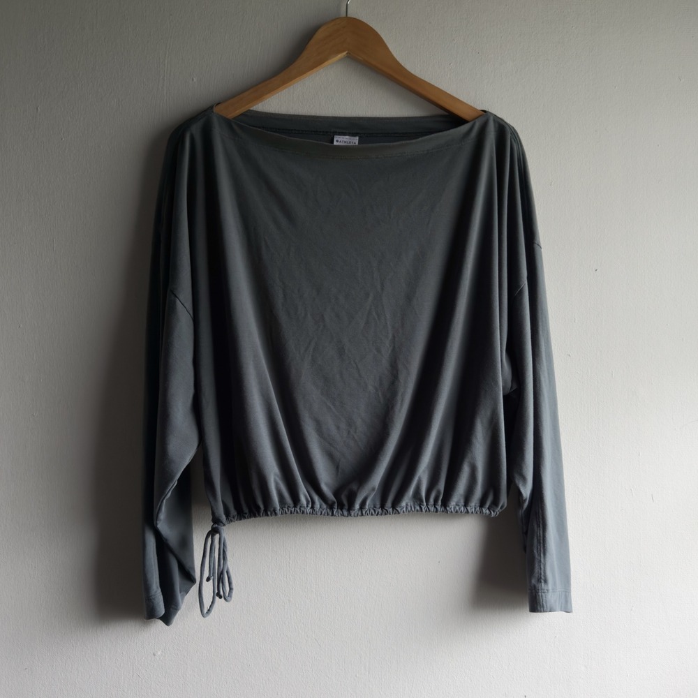 Athleta Cinched Hem Long Sleeve Top Womens Medium Gray Blue Boat Neck Cropped